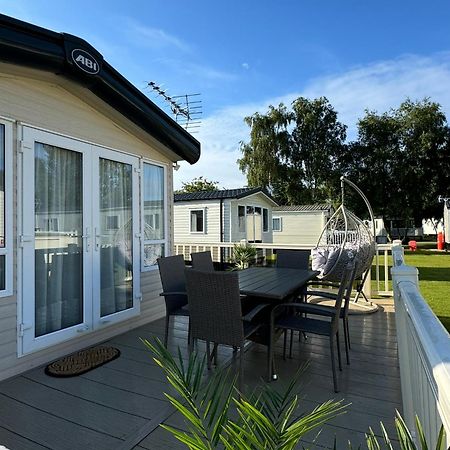 Hot Tub Retreat At Tattershall Lakes ภายนอก รูปภาพ
